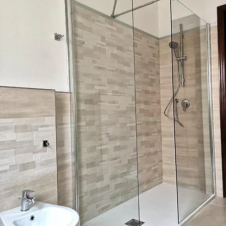 בית הארחה Casa Spada פולה